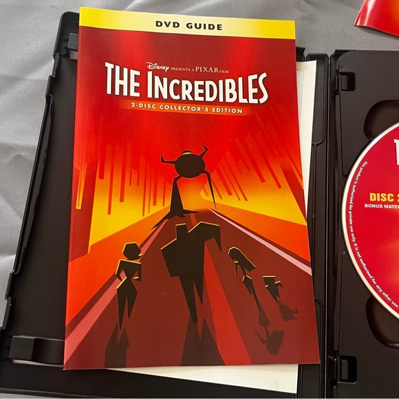 ✨10 for $15✨ The Incredibles Bonus DVD Disc 2 (no Disc 1) - Picture 3 of 8